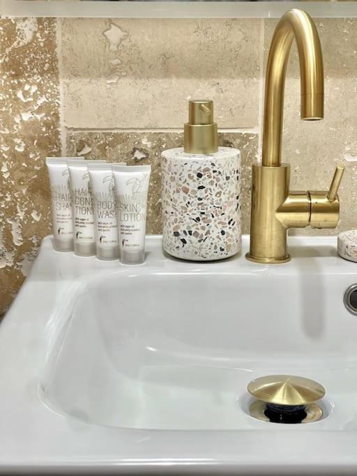 Chez Joan, Apt De Standing, 4 Prs, A 300M Des Plages Антиб Екстериор снимка